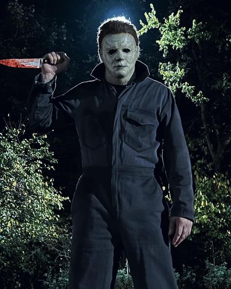 Hear Me Out Horror Characters, Micheal Myers’s, Micheal Myers Aesthetic, Michele Myers, Micheal Myers Fanart, Michael Myers Movie, Michael Myers Movies, Michael Myers Art, Scary Characters