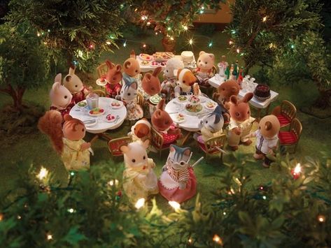 Critters 3, Calico Critters Families, Strawberry Baby, Calico Critters, Little Critter, Lifestyle Products, Mini Things, Sylvanian Families, Christmas House