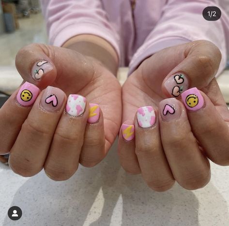 Nails For 3rd Grade Short, Kid Acrylic Nails Short, Kid Nail Designs Cute, Nails For 8 Yrs Old, Nails Acrylic Kids, Kiddie Nails, Kid Acrylic Nails, Nails For 9 Year, Birthday Nails For Kids