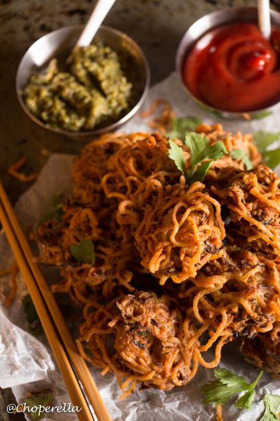 Maggi Noodle Pakora Maggi Pakoda Recipe, Onion Pakoda Recipe, Onion Pakora Recipe Indian, Cabbage Pakora, Cabbage Pakoda Recipe, Maggi Noodles, Vegetable Pakora, Maggi Recipes, Pakora Recipes