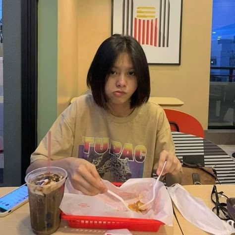 Feby Villar Instagram, Feby Villar Haircut, Feby Villar, Prom Hairstyles For Curly Hair, Korean Side Bangs, Short Medium Hair, Ulzzang Short Hair, For Long Hair Hairstyles, Long Hair Hairstyles