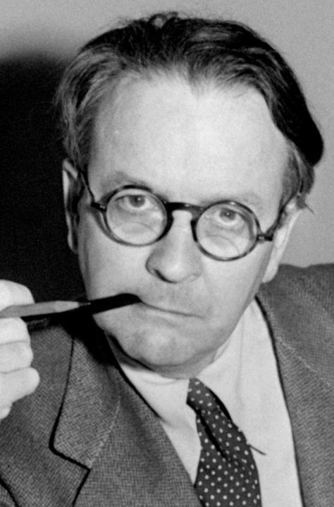 Raymond Chandler, Waste Of Time, Page One, Must Read, Good Books, You Must, Reading, Books