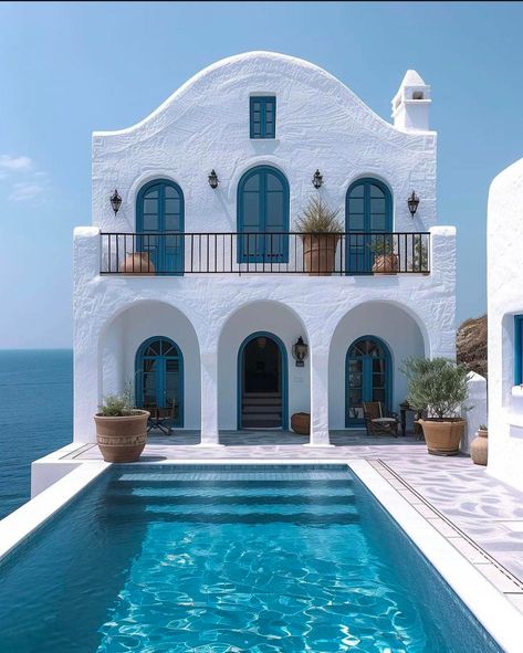 Greek Houses Exterior, Greek Style Home, Greece Homes, Greece House, Greece Architecture, Santorini Villas, Dream Villa, Santorini House, Greece Villa