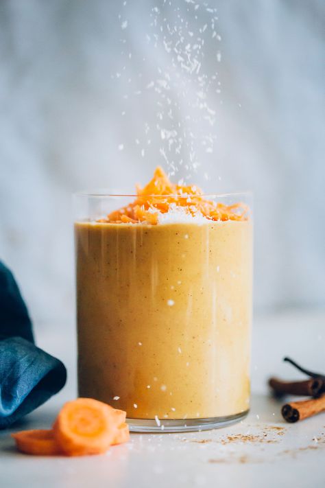 Carrot Cake Smoothie, Glutenfree Recipe, Blender Smoothie, Best Smoothie, Baked Carrots, Smoothies With Almond Milk, Refreshing Snacks, Fluid Mechanics, Creamy Smoothies