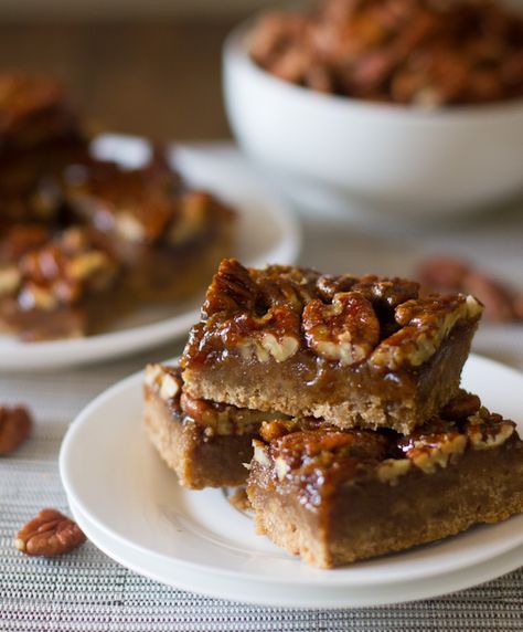 Salted Pecan Pie Bars Pecan Bar, Maple Pecan Pie, Pinch Of Yum, Pecan Bars, Pecan Pie Bars, Maple Pecan, Pie Bars, Pie Bar, Pudding Desserts