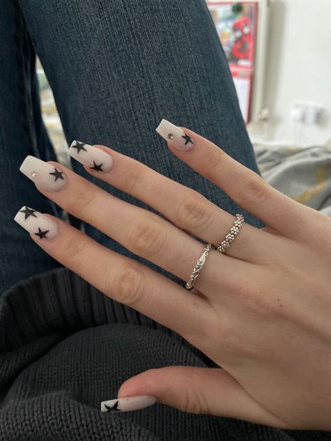 Stars Nails, Hoco Nails, Grunge Nails, White Acrylic Nails, Girly Acrylic Nails, Nail Idea, Soft Nails, Black Nail, Star Nails