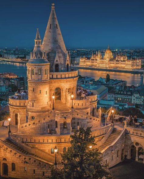 Seeqr. on Instagram: “Budapest, the capital and the most populous city of Hungary,  has architecturally noteworthy buildings in a wide range of styles and from…”