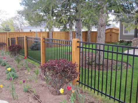 Natural Privacy Fences, Yard Privacy, Fence Toppers, Modern Front Yard, Brick Fence, Fence Styles, Front Yard Fence, Privacy Fences, Pool Fence