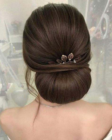 Sanggul Modern Simple, Model Sanggul Modern Simple, Konde Modern Simple, Hair Do Wisuda, Formal Hairstyles For Women, Hairdo Wisuda, Sanggul Cepol, Cute Wedding Hairstyles, Sanggul Modern