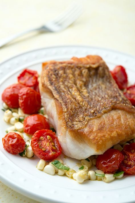 Whole Snapper Recipes, Snapper Fillet Recipes, Whole Red Snapper Recipes, Cooking Red Snapper, Redfish Recipes, Red Snapper Recipes, Snapper Recipes, Poached Fish, Cherry Tomato Recipes