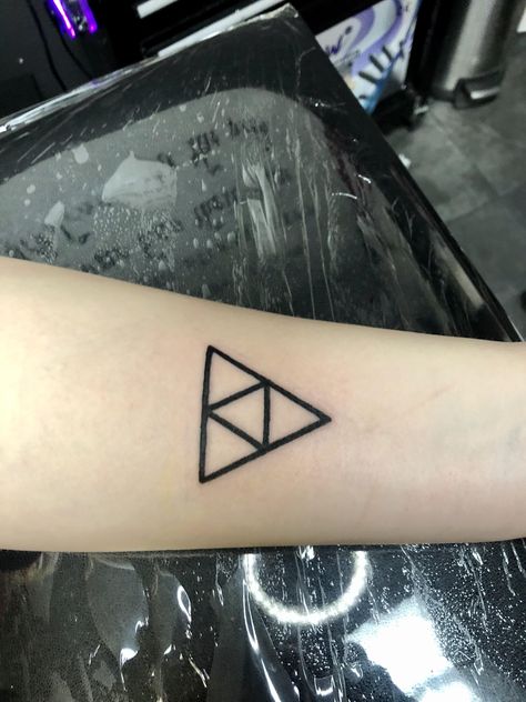 Simple Triforce Tattoo, Zelda Tattoo Simple, Triforce Hand Tattoo, Simple Zelda Tattoo, Zelda Triforce Tattoo, Triforce Tattoo, Lightbulb Tattoo, Simple Line Tattoo, Tats Ideas