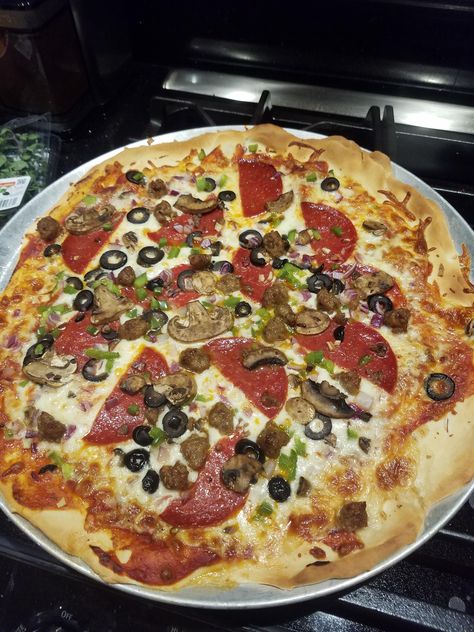 [Homemade] supreme pizza Homemade Supreme Pizza, Healthy Life Inspiration, Supreme Pizza, Baked Crackers, Recipe Example, Food Rules, Vegetarian Keto, Celebrity Chefs, Recipe Images