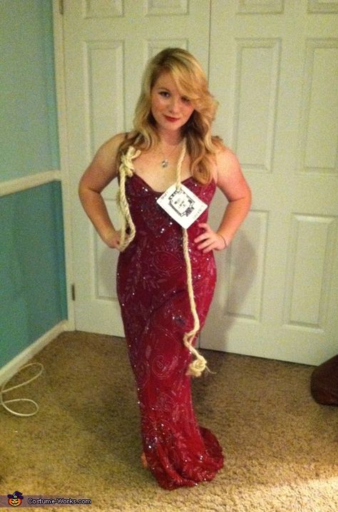 Scarlet Clue Costume, Clue Costume Ideas, Scarlet Clue, Halloween Costumes Homemade, Clue Characters, Clue Costume, Miss Scarlet, Clue Game, Halloween Costumes 2014