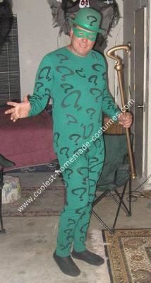 Homemade Riddler Costume: I made this Riddler Halloween costume my self which took me almost 3 months to  finish. I started with a green spandex body suit. When I got the suit I Riddler Halloween Costume, Riddler Costume, Homemade Costumes, Body Suit, Diy Halloween Costumes, Cool Costumes, Halloween Diy, Halloween Costumes, Halloween