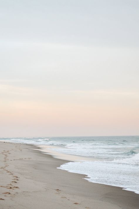 White Beach Wallpaper, Cape Cod Photography, White Sunset, Beach Sunset Wallpaper, Waves Photos, Pastel Sunset, Ocean Photos, Ocean Pictures, Sunset Wallpaper