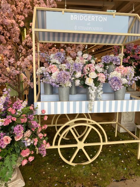 Cart With Flowers, Flower Kiosk Design, Flower Market Cart, Mobile Flower Cart, French Flower Cart, Welcome Baby Party, Bow Baby Shower, Flower Truck, Wedding Portrait Poses