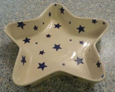 Ceramics Plates, Diy Star, Emma Bridgewater, Blue Stars, Love Stars, Star Girl, Pottery Painting, Diy Clay, Clay Projects