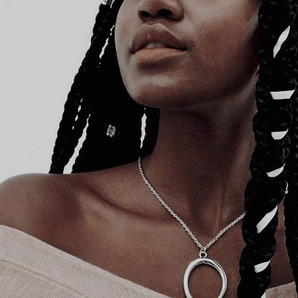 Black Aphrodite Aesthetic, Black Fae Aesthetic, Melanin Aesthetic Faceless, Black Goddess Aesthetic, Female Aesthetic, Black Goddess, Fourth Wing, Annabeth Chase, Princess Aesthetic