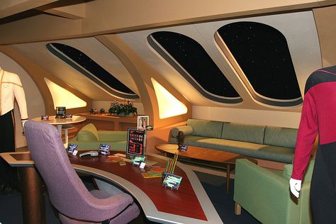 Captain Picard's quarters 501 by photo8612, via Flickr Star Trek Decor, Scifi Room, Captains Quarters, Sci Fi Wallpaper, Captain Picard, Star Trek Captains, Starfleet Ships, Spaceship Interior, Star Trek Images