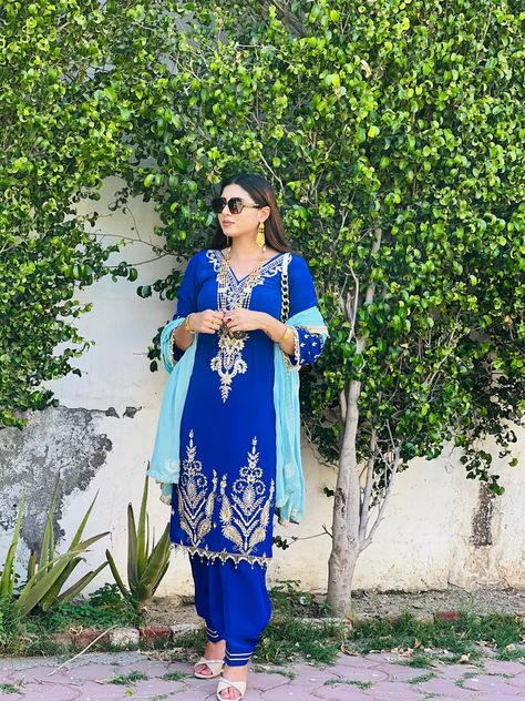 Designer Punjabi suit ❤️ Royal Blue Punjabi Suit, Blue Punjabi Suit, Suit Punjabi, Blush Prom Dress, Classy Fall Outfits, Designer Punjabi Suits, Punjabi Suit, Dress Indian, Dress Indian Style