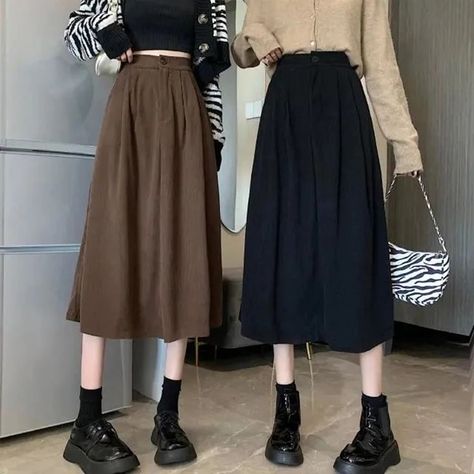 ladies black skirt Black Corduroy Skirt Outfit, Cottagecore Aesthetic Clothes, Black Corduroy Skirt, Corduroy Skirt Outfit, Pleated Skirt Plus Size, Red Pleated Skirt, Long A Line Skirt, Black A Line Skirt, Midi Skirt Spring