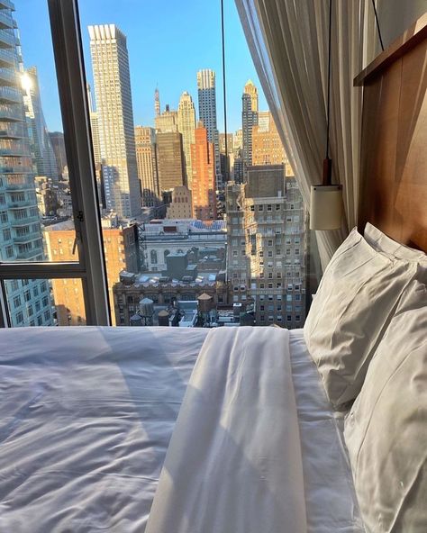 Arlo Hotels on Instagram: “No place I'd rather be than in NYC. 📸: @chatouch” New Yorker Hotel Nyc, Nyc Hotel Aesthetic, New York Apartment View, New York Hotel Room, New York Bedroom, Downtown Condo, Nyc Dream, Rooftop Apartment, Penthouse View