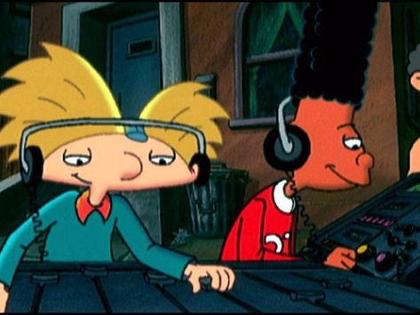 Arnold Meme, Listening To Music Aesthetic, Music Cover Photos, Hey Arnold, Septième Art, 90s Cartoons, 90s Cartoon, Cartoon Profile Pictures, Cartoon Tattoos