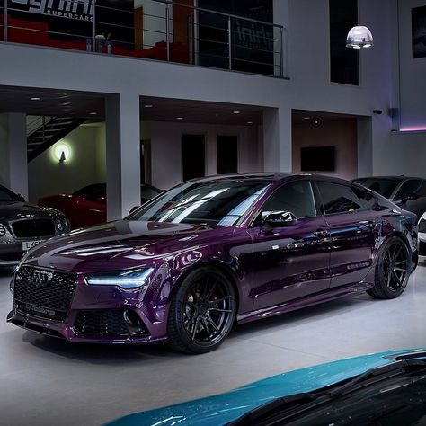 Purple Audi, Luxury Cars Porsche, Car Gtr, Porsche Suv, Car Paint Colors, Luxury Cars Audi, Car Deco, Purple Car, Custom Cars Paint