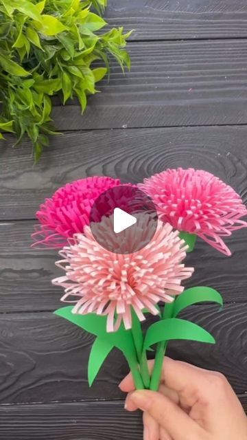 Paper Flowers For Kids, Origami Flowers Tutorial, Diy Fleur, February Crafts, Paper Flower Art, Paper Craft Ideas, Paper Origami, Studio Diy, Paper Craft Tutorials