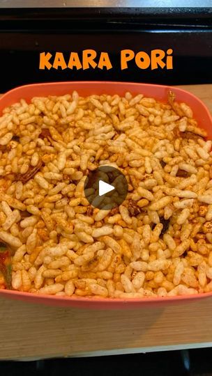 1.3K views | Ayutha poojai Leftover pori iruka ? Make this easy masala pori recipe..
.
.
.
.credits -idayam thotta samayal chef venkatesh bhat
.
.
Ingridients
 pori
oil
mustard
crushed garlic
curry leaves
roasted gram
peanuts
turmeric
chilli powder
salt
hing
chat masala
garnished with onions and coriander leaves
.
.
#masalapori #kaarapori #porirecipes #pori #easysnack #snacks #eveningsnacks #teatime #coffeetime #ayuthapoojai #leftoverpori #tamilreels #tamil#venkateshbhat #snacks | Monica Raja Masala Pav, Methi Mutter Malai Recipe, Methi Malai Mattar, Coriander Leaves, Evening Snacks, Crushed Garlic, Chilli Powder, Curry Leaves, Easy Snacks