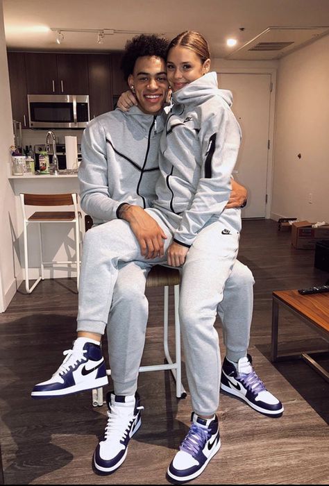 Couple Goal Clothes, Matching Couple Outfits Air Force 1, Matching Couple Outfits Sweatpants, Matching Clothes Couple Nike, Nike Tracksuit Couple, Matching Couple Outfits Sweatsuits, Couple Tracksuits Goals, Drippy Couple Outfits, Him And Her Outfits Couples