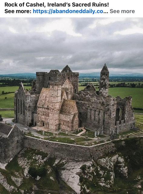 Rock Of Cashel Ireland, Cashel Ireland, Rock Of Cashel, Tipperary Ireland, Best Of Ireland, Ireland Photography, European Castles, Virtual Travel, Historical Places