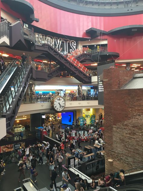 Melbourne Central  Captured on 17th March 2016 Melbourne Australia City, Uni Motivation, Melbourne Trip, Australia City, Melbourne Central, Melbourne City, Melbourne Cbd, Dark Theme, I Want To Live