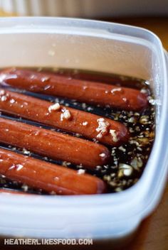 Grilled Hot Dogs, Hot Dog Sauce Recipe, Hot Dog Chili Sauce, Hot Dog Sauce, Grilling Hot Dogs, Hot Dogs Recipes, Chili Sauce Recipe, Hot Dog Chili, Burger Dogs