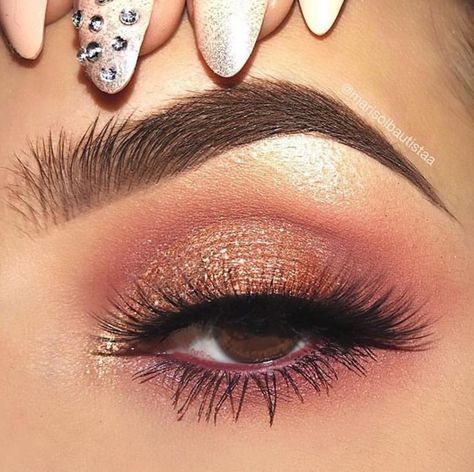 pink and gold. Everyday Eyeshadow Looks, Pink Eyeshadow Looks, Everyday Eyeshadow, Pageant Makeup, Pink Eyeshadow Look, Gold Eye Makeup, Best Eyeshadow, Gold Eyeshadow, Makijaż Smokey Eye