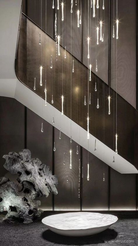 Luxury Lighting Design, Colorful Room Decor, Staircase Lighting, Home Stairs Design, Manhattan Nyc, Hallway Decor, Lighting Design Interior, Suspension Design, Home Building Design