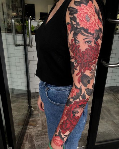 𝔗𝔥𝔞𝔬 ❉ 𝔗𝔯𝔞𝔫 on Instagram: “Still love this Tomie sleeve , thank you Alison!!” Red Sleeve Tattoo, Black Sleeve Tattoo, Yakuza Tattoo, Looks Pinterest, Tattoo Sleeve, Sleeve Tattoo, Creative Tattoos, Body Mods, Black Tattoos