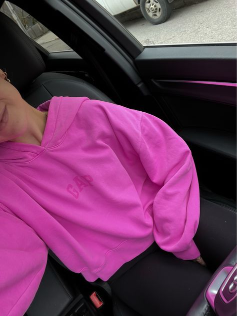 Project Gap Hoodie, Hot Pink Gap Hoodie, Gap Pink Hoodie, Pink Gap Hoodie, Hot Pink Hoodie Outfit, Pink Hoodie Outfit, Hoodie Outfit Aesthetic, Sweatpants And Hoodie, Hoodie Aesthetic