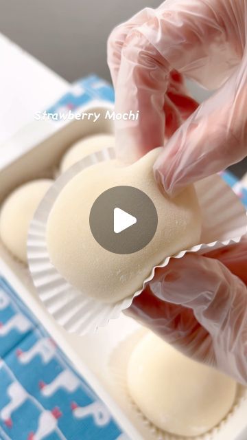 Strawberry Mochi Recipe, Strawberry Mochi, Mochi Recipe, Mochi Cake, Mochi Ice Cream, Chocolate Chip Cake, Powder Recipe, Japanese Dessert, April 7