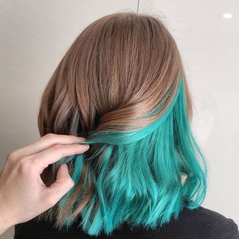 Aquamarine Hair Color, Arctic Fox Aquamarine, Aquamarine Hair, Mousy Brown Hair, Fox Hair Dye, Dipped Hair, Dyed Hair Blue, Arctic Fox Hair Color, Fox Hair