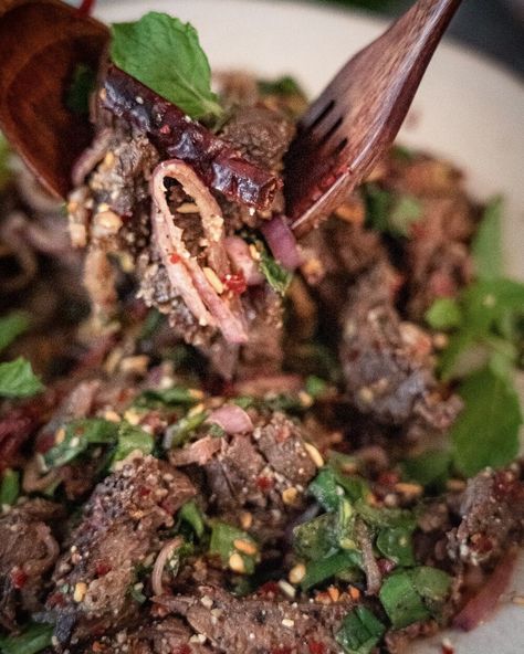 Nam Tok Neua | Thai Waterfall Grilled Beef Salad — The Spice Odyssey Thai Beef Marinade, Nam Tok Beef Salad Recipes, Thai Beef Recipes, Thai Steak Salad, Thai Beef Salad Recipe, Thai Beef Salad, Prawn Salad, Summertime Salads, Beef Marinade