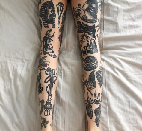 Mujeres Tattoo, Leg Sleeve Tattoo, 1 Tattoo, Foot Tattoo, Black Ink Tattoos, Dope Tattoos, Foot Tattoos, Blackwork Tattoo, Animal Tattoos