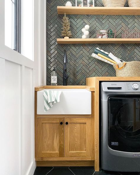 Joinery & Design Co. on Instagram: “It’s amazing how festive this room feels with that GREEN tile and of course my dryer balls turn into snowball decor(duh).🎄❄️😉 This time of…” Laundry Room Wallpaper, Laundry Room Sink, Laundry Room Closet, Mudroom Laundry Room, Farmhouse Apron, Joinery Design, Laundry Room Renovation, Farmhouse Aprons, Laundry Room Cabinets