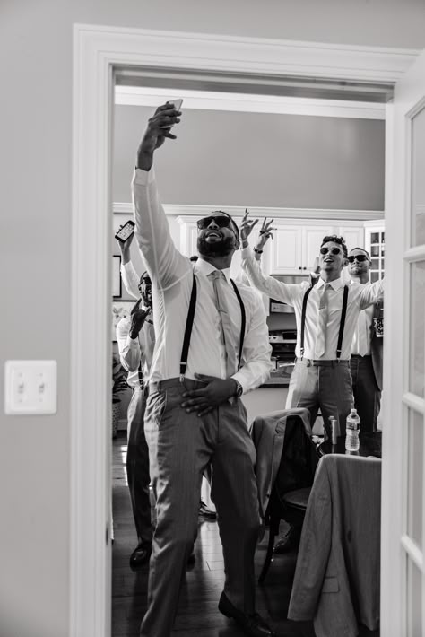 Groom And Groomsmen Photoshoot, Groomsmen Photoshoot Before Wedding, Wedding Photo Ideas Groom And Groomsmen, Groomsmen Pictures Getting Ready, Groom Getting Ready Photography, Getting Ready Wedding Photos Groomsmen, Groom And Groomsmen Getting Ready Photos, Grooman Photos, Wedding Getting Ready Pictures Groom