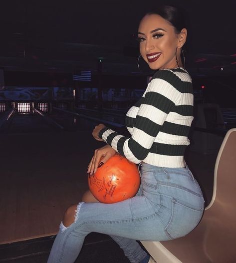 Sahlt Instagram, Bowl Game, Dark Brown Eyes, Instagram Model, Bowling, Eye Color, American Girl, Fashion Nova, Fitness Models