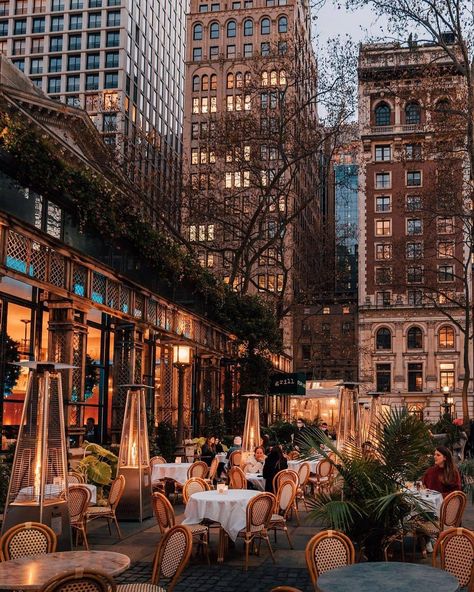 Unlimited New York on Instagram: “Do you like Bryant Park? ❤ Share this magical picture with your friends 😀 . Great picture by @dylanwaalker ⭐⭐⭐ . We select the very best…” Aesthetic Restaurant, Nyc Travel Guide, Restaurant Aesthetic, Magical Pictures, Vancouver City, Singapore City, Edinburgh City, Sydney City, Places In New York