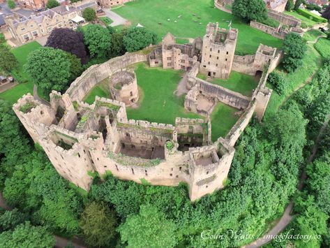 Ludlow Castle, where Catherine and Prince Arthur spend their honeymoon. You can book rooms here with names like 'The Prince Arthur & Catherine of Aragon' Ludlow Castle, Castles To Visit, British Castles, Catherine Of Aragon, Castle Tower, English Castles, Castles In Scotland, Abandoned Castles, Medieval Life