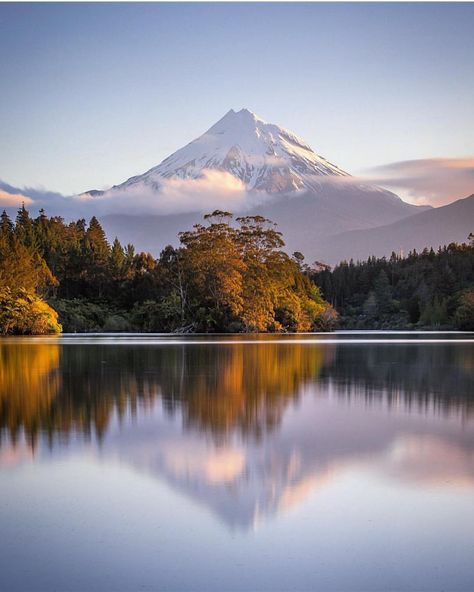 Lake Mangamahoe,Taranaki, New Zealand - like no other on Instagram: “Grateful for the beautiful weather we had over the long weekend 🙏🏼 hope you’ve all gone back to work feeling refreshed #NZ_lakes #lakemangamahoe Mt Taranaki, New Zealand Country, Beautiful Countries, New Zealand Landscape, Visit New Zealand, Road Trip Routes, New Zealand Travel, To Infinity And Beyond, Cool Landscapes