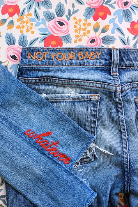 Le Fashion Blog Fall Style Embroidered Denim Fray Via HonestlyWTF Jean Diy, Diy Denim, Diy Jeans, Denim Embroidery, Painted Jeans, Denim Diy, Jeans Diy, Vintage Diy, Embroidered Clothes