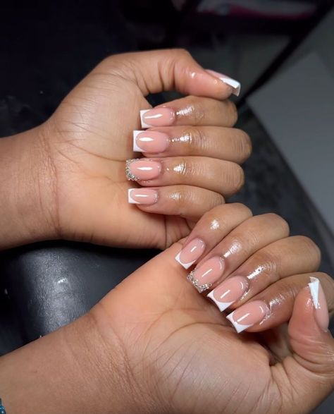 Prom Manicure Ideas, Simple Nails Black Women, French Tip Black Women, Different Types Of French Tip Nails, Punk Nails, Ombre Acrylic Nails, Simple Gel Nails, Colored Acrylic Nails, French Tip Acrylic Nails